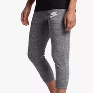 Nike Women's Gym Vintage Capri Pants